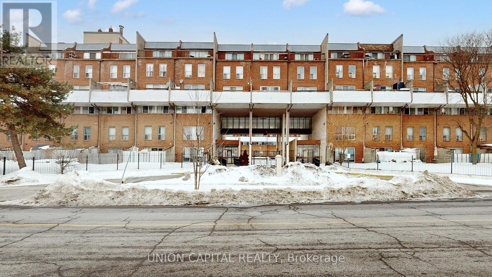 126 - 10 Eddystone Avenue, Toronto, Ontario  M3N 2T2 - Photo 4 - W12766082