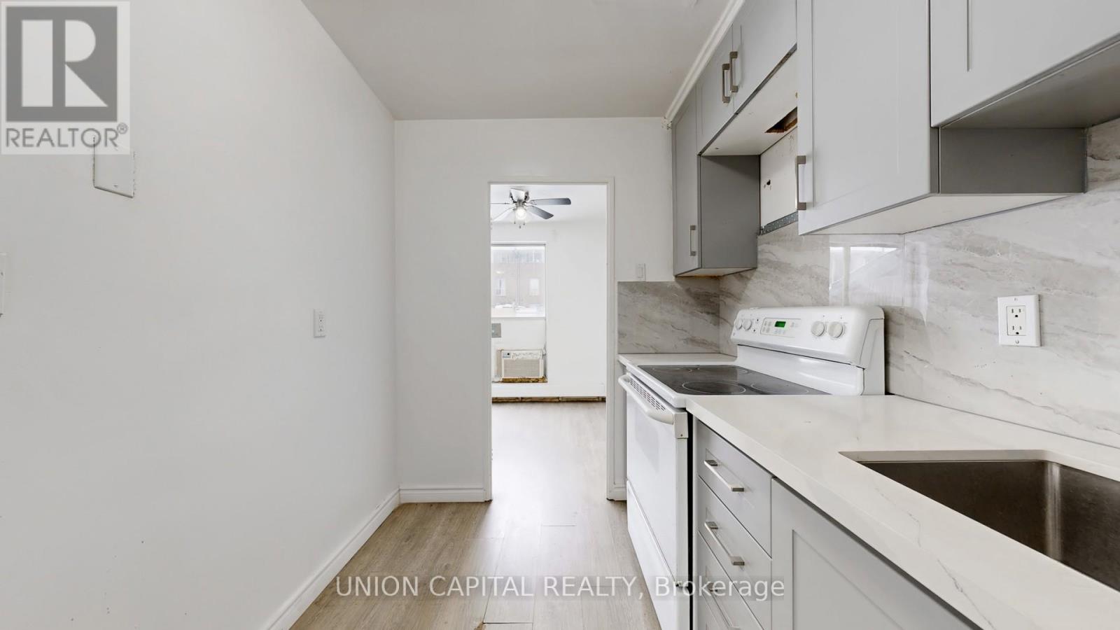 126 - 10 Eddystone Avenue, Toronto, Ontario  M3N 2T2 - Photo 7 - W12766082