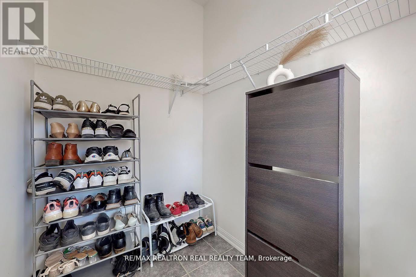 3 Gibbs Road, Brampton, Ontario  L7A 0G2 - Photo 29 - W12766152