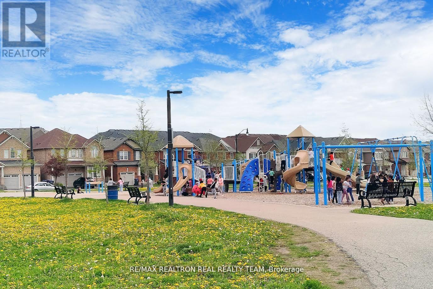 3 Gibbs Road, Brampton, Ontario  L7A 0G2 - Photo 34 - W12766152