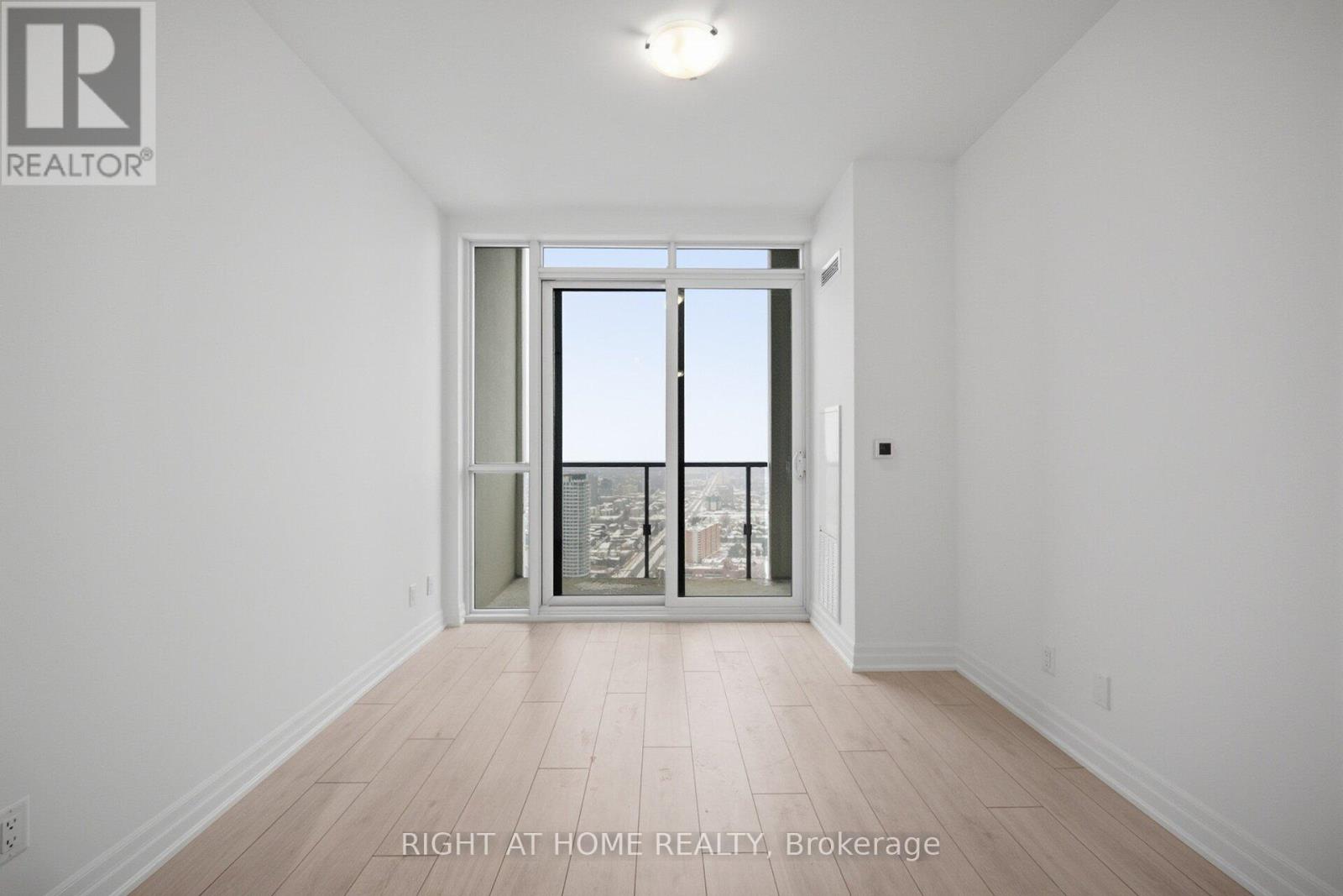 3906 - 30 Elm Drive W, Mississauga, Ontario  L5B 0N6 - Photo 13 - W12766162