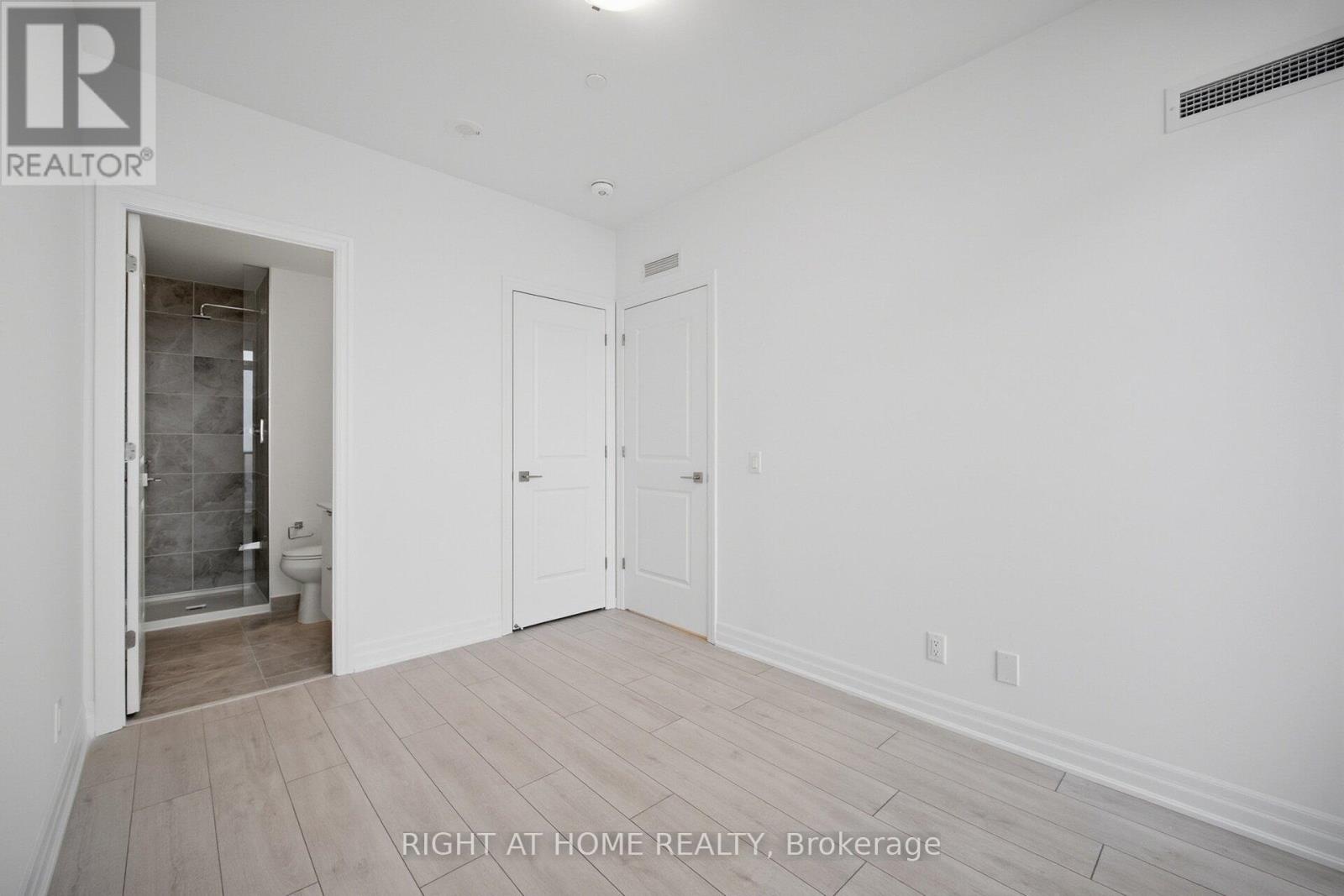 3906 - 30 Elm Drive W, Mississauga, Ontario  L5B 0N6 - Photo 19 - W12766162
