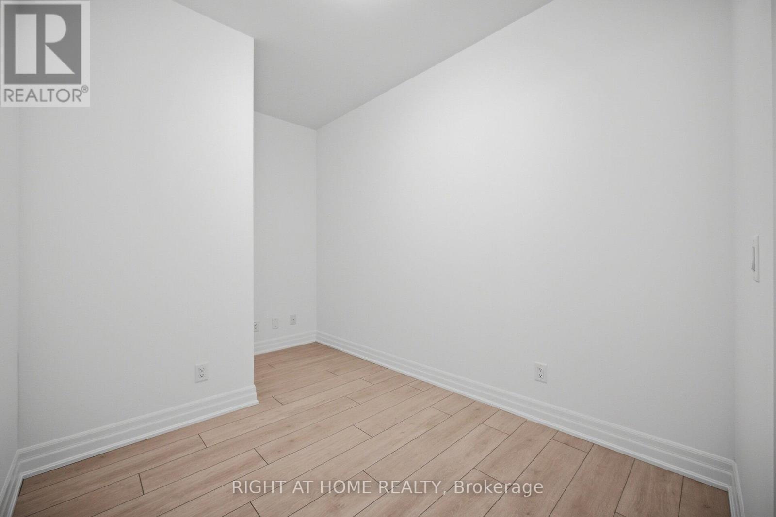 3906 - 30 Elm Drive W, Mississauga, Ontario  L5B 0N6 - Photo 21 - W12766162