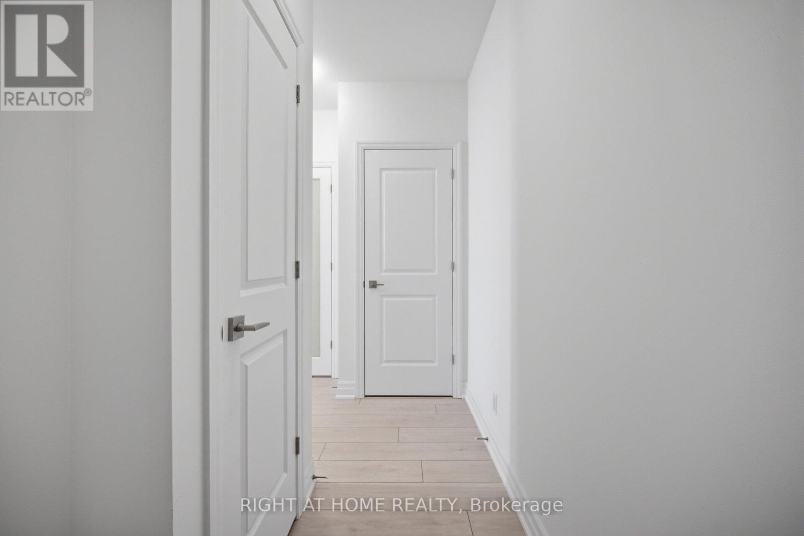 3906 - 30 Elm Drive W, Mississauga, Ontario  L5B 0N6 - Photo 6 - W12766162