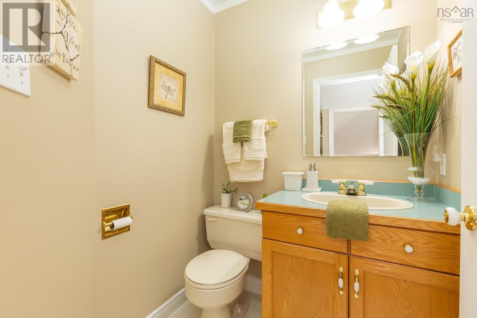 5 Placid Court, Yarmouth, Nova Scotia  B5A 4N5 - Photo 6 - 202525800