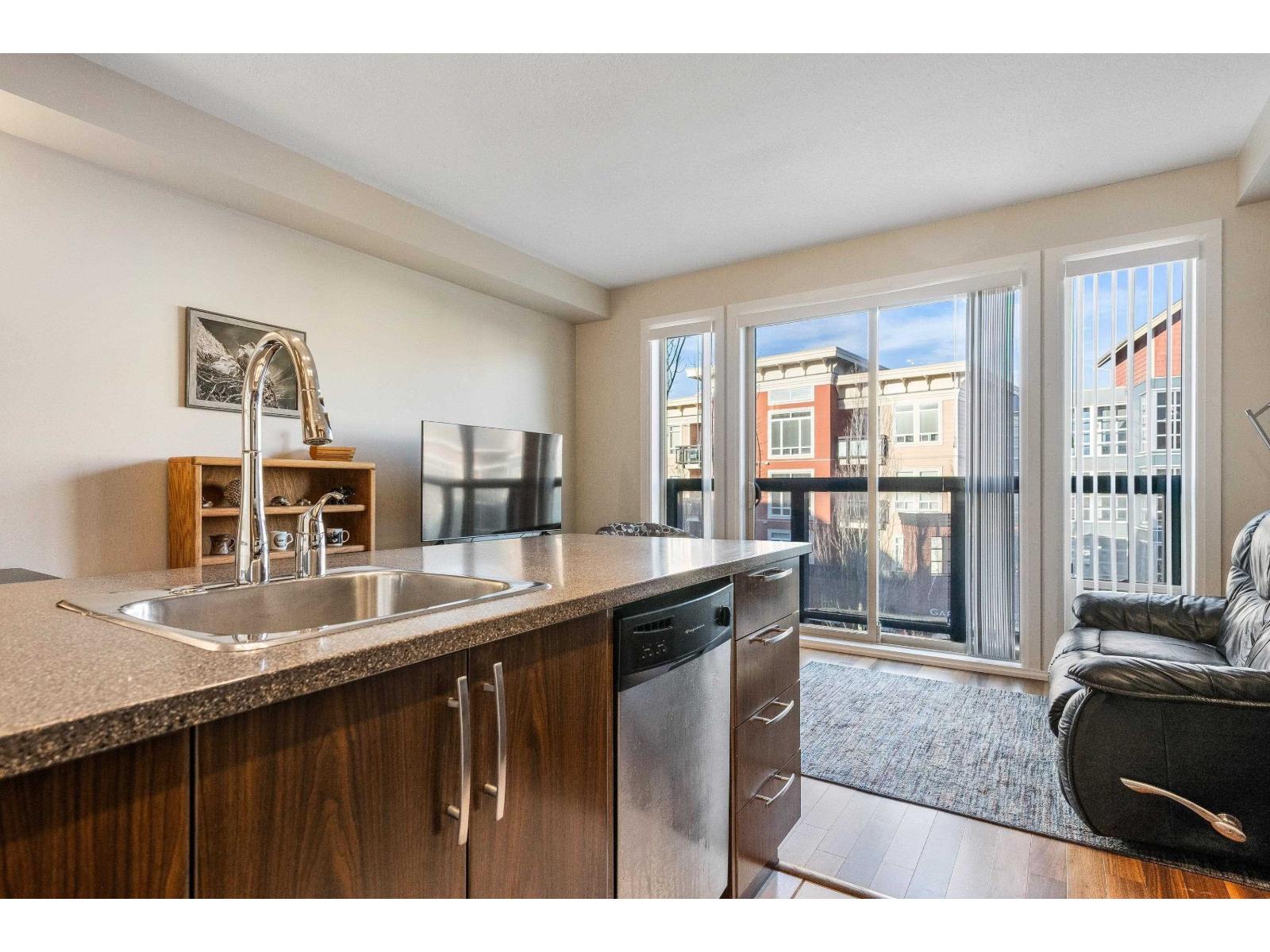 312 45530 Market Way, Garrison Crossing, Chilliwack, British Columbia  V2R 0M5 - Photo 16 - R3087173