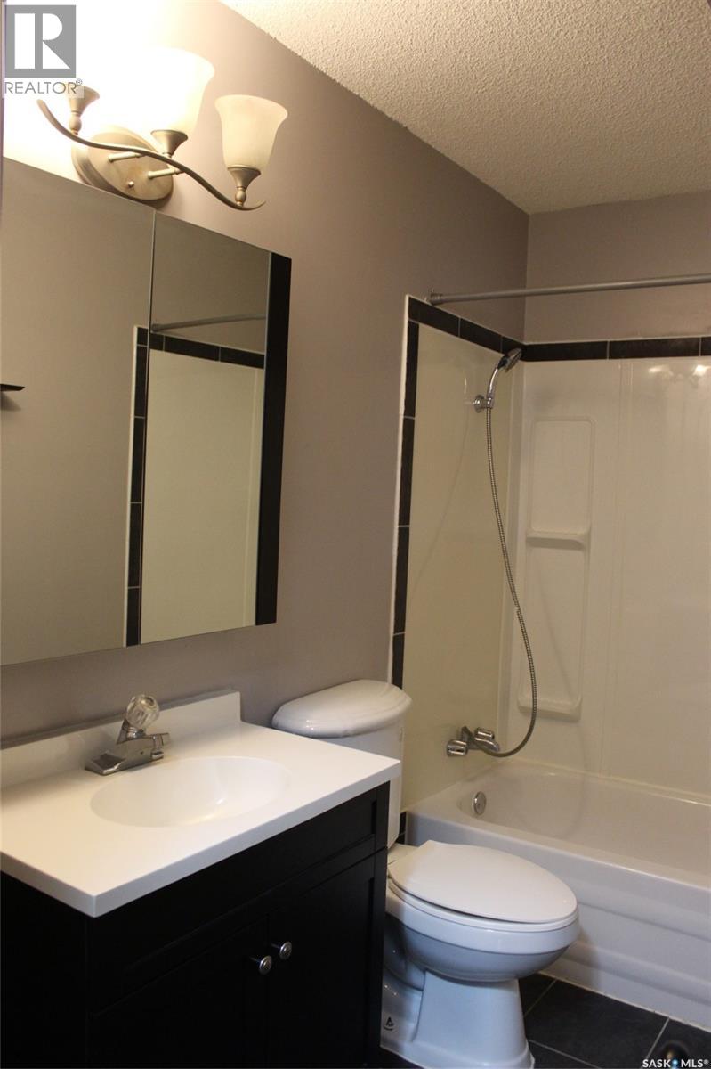 581 3rd Street W, Shaunavon, Saskatchewan  S0N 2M0 - Photo 10 - SK028085