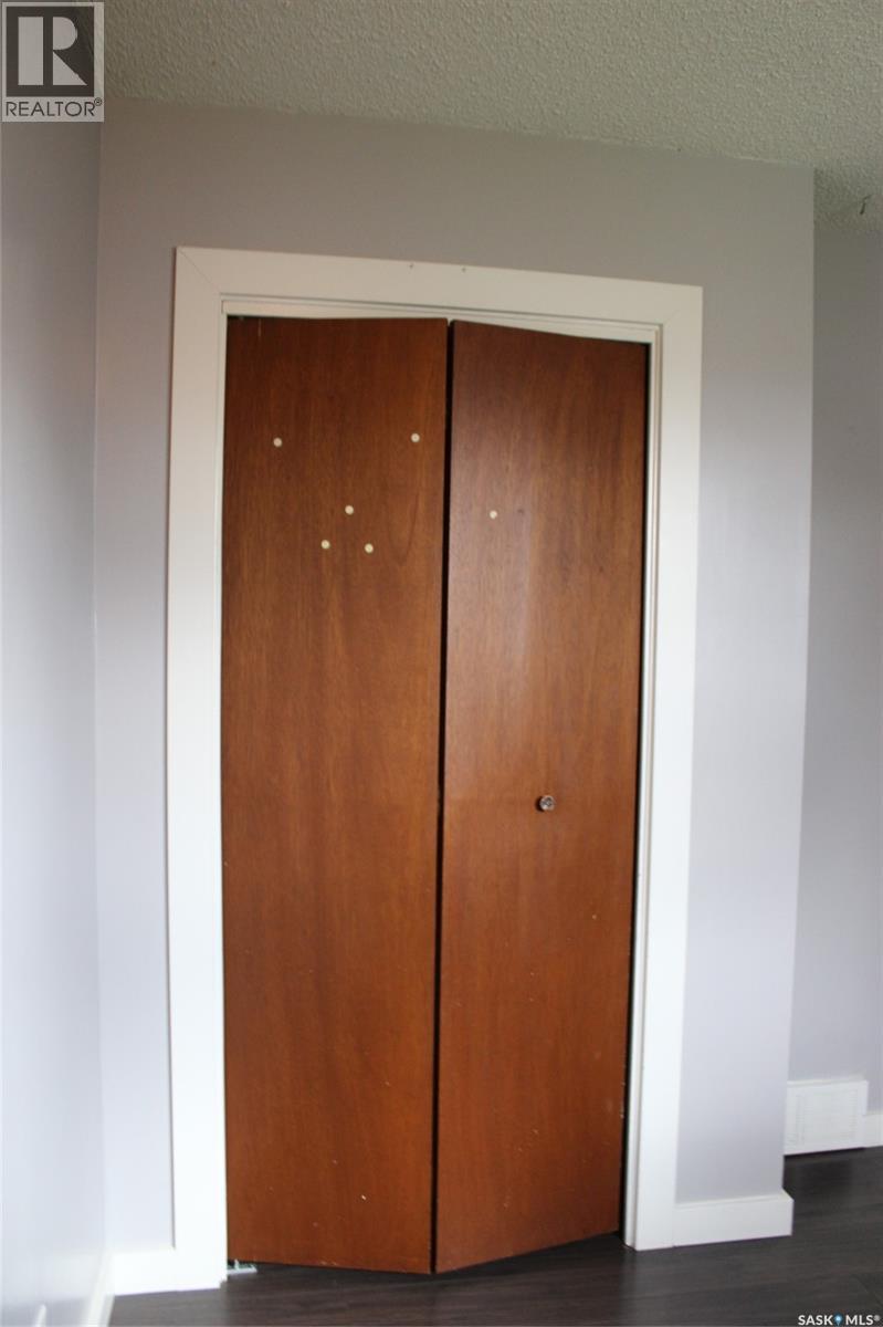 581 3rd Street W, Shaunavon, Saskatchewan  S0N 2M0 - Photo 12 - SK028085