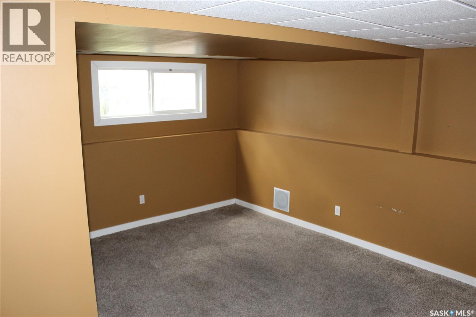 581 3rd Street W, Shaunavon, Saskatchewan  S0N 2M0 - Photo 16 - SK028085