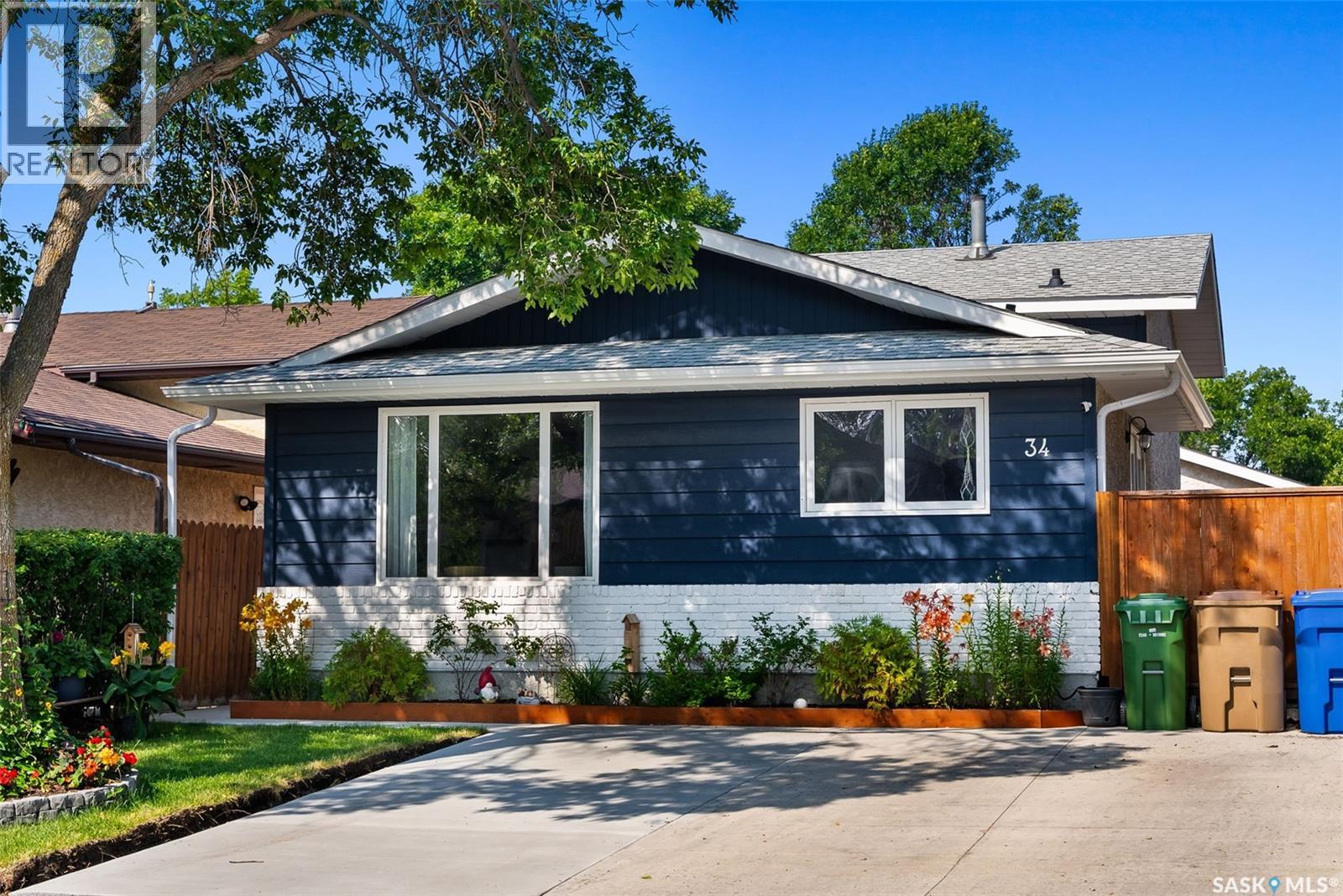 34 Carter Crescent, Regina, Saskatchewan  S4X 2C7 - Photo 1 - SK028062