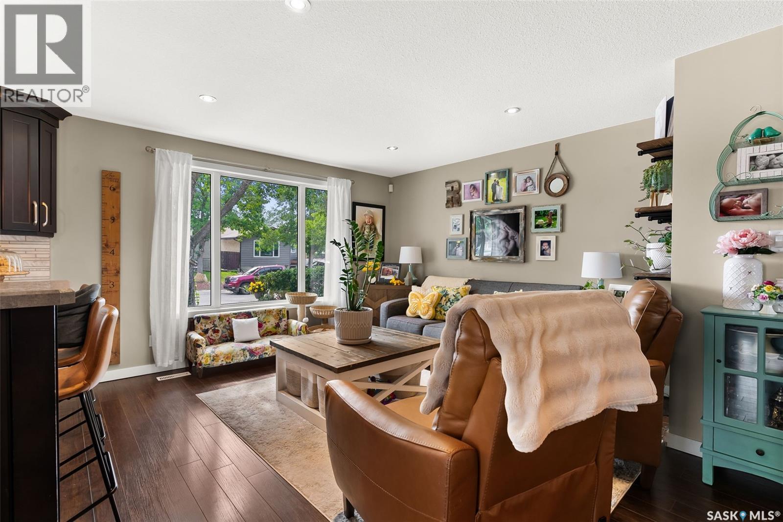 34 Carter Crescent, Regina, Saskatchewan  S4X 2C7 - Photo 4 - SK028062