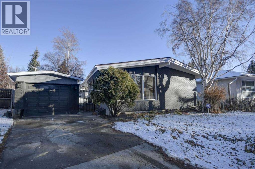 3420 Lane Crescent Sw, Calgary, Alberta  T3E 5X2 - Photo 2 - A2271923