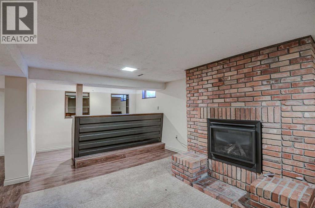 3420 Lane Crescent Sw, Calgary, Alberta  T3E 5X2 - Photo 14 - A2271923