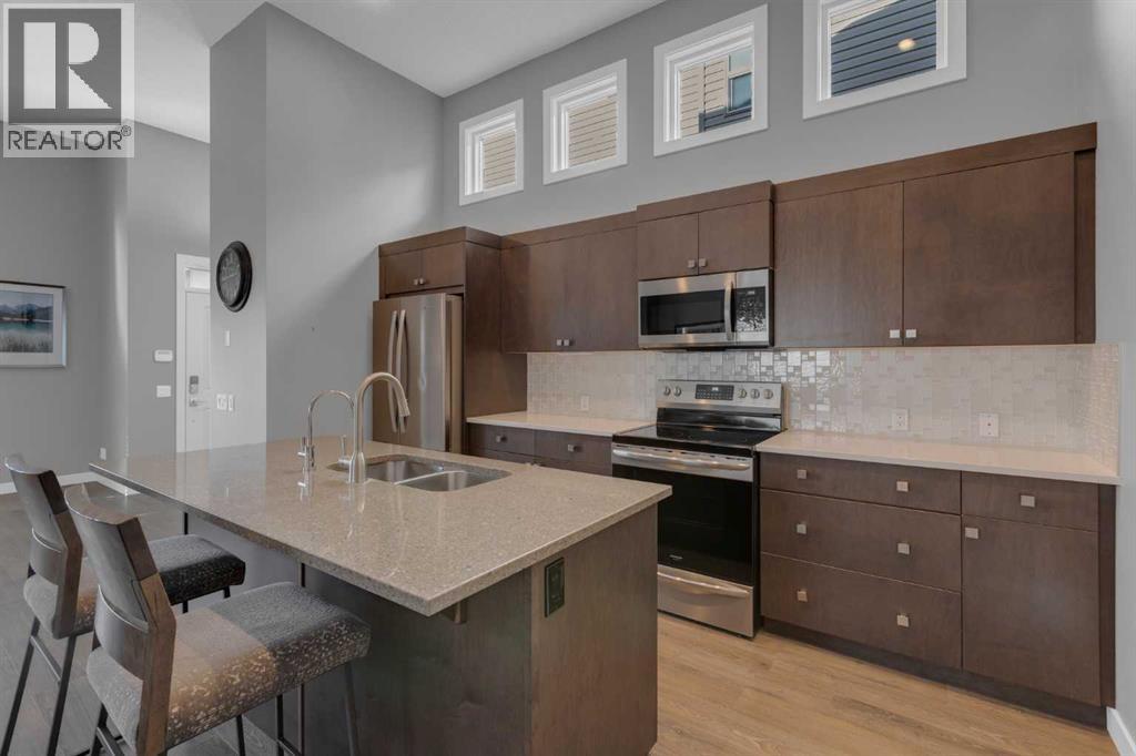 25 Drake Landing Boulevard, Okotoks, Alberta  T1S 0P8 - Photo 3 - A2283858