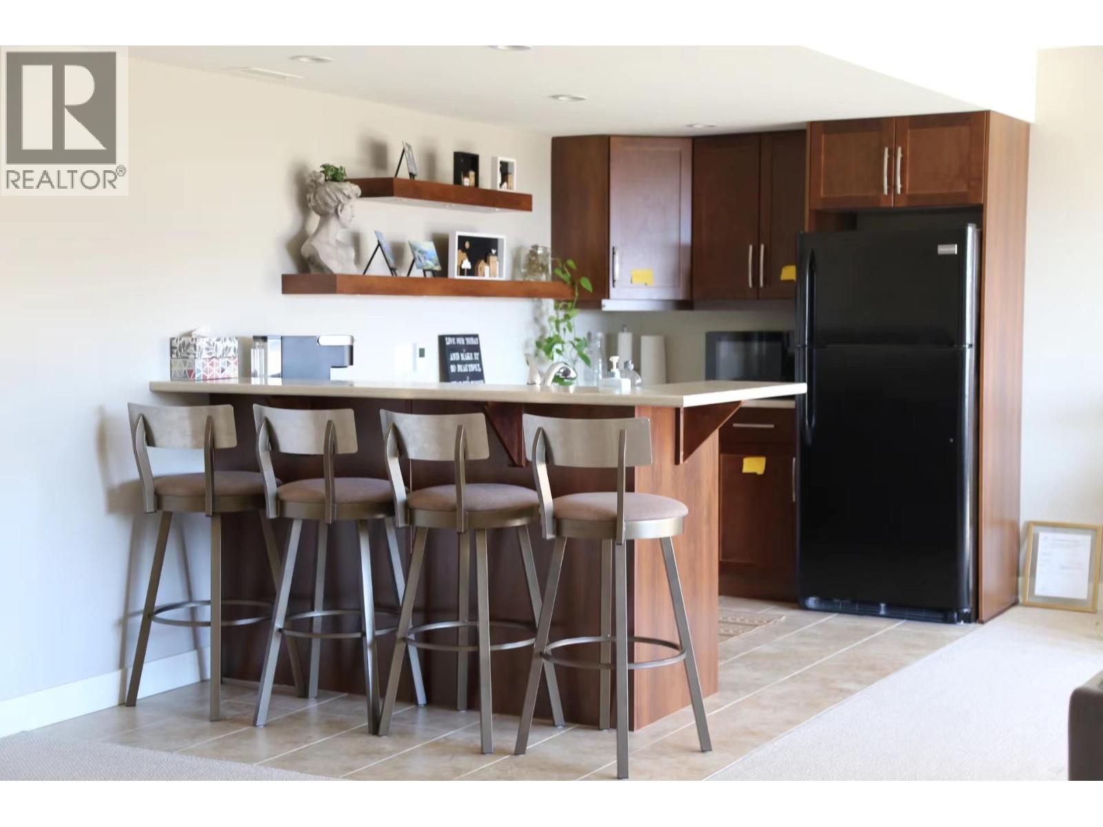 1243 Feedham Avenue, Kelowna, British Columbia  V1P 1P5 - Photo 3 - 10373800