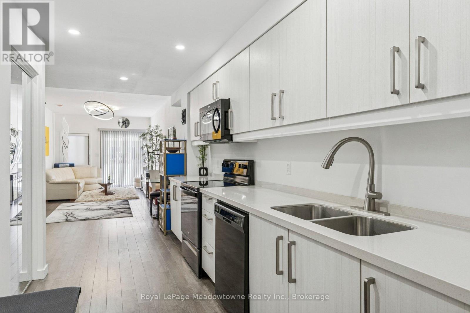 366 Alberta Street, Welland, Ontario  L3B 0K5 - Photo 8 - X12763406