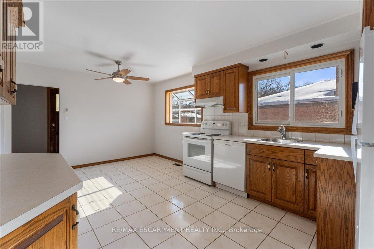 294 Upper Paradise Road, Hamilton, Ontario  L9C 5C4 - Photo 10 - X12766030