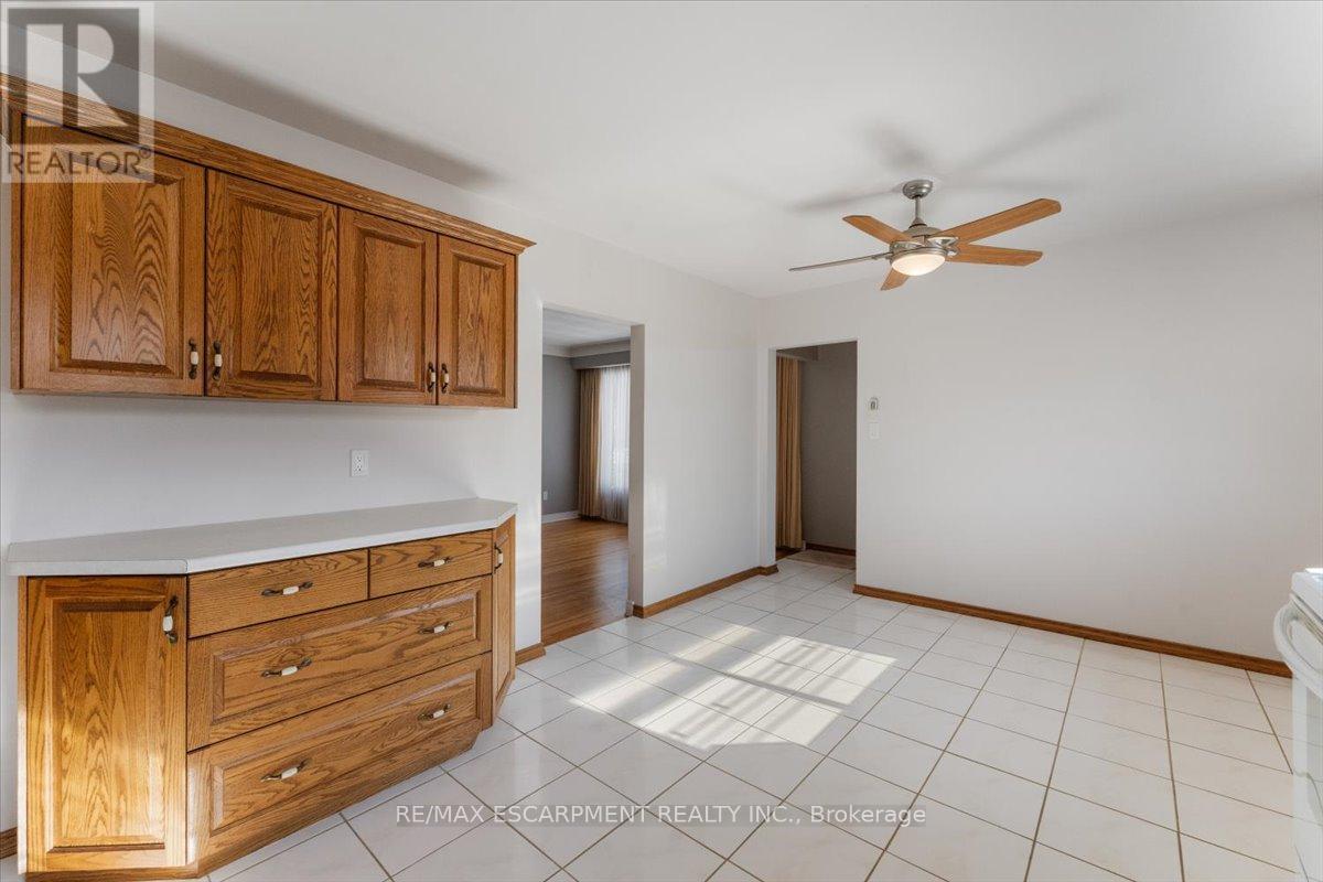 294 Upper Paradise Road, Hamilton, Ontario  L9C 5C4 - Photo 11 - X12766030