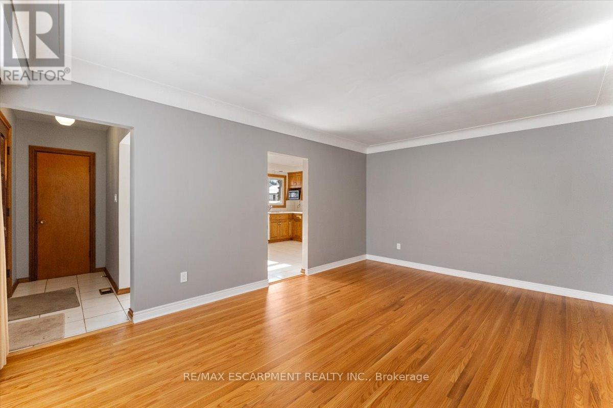 294 Upper Paradise Road, Hamilton, Ontario  L9C 5C4 - Photo 15 - X12766030