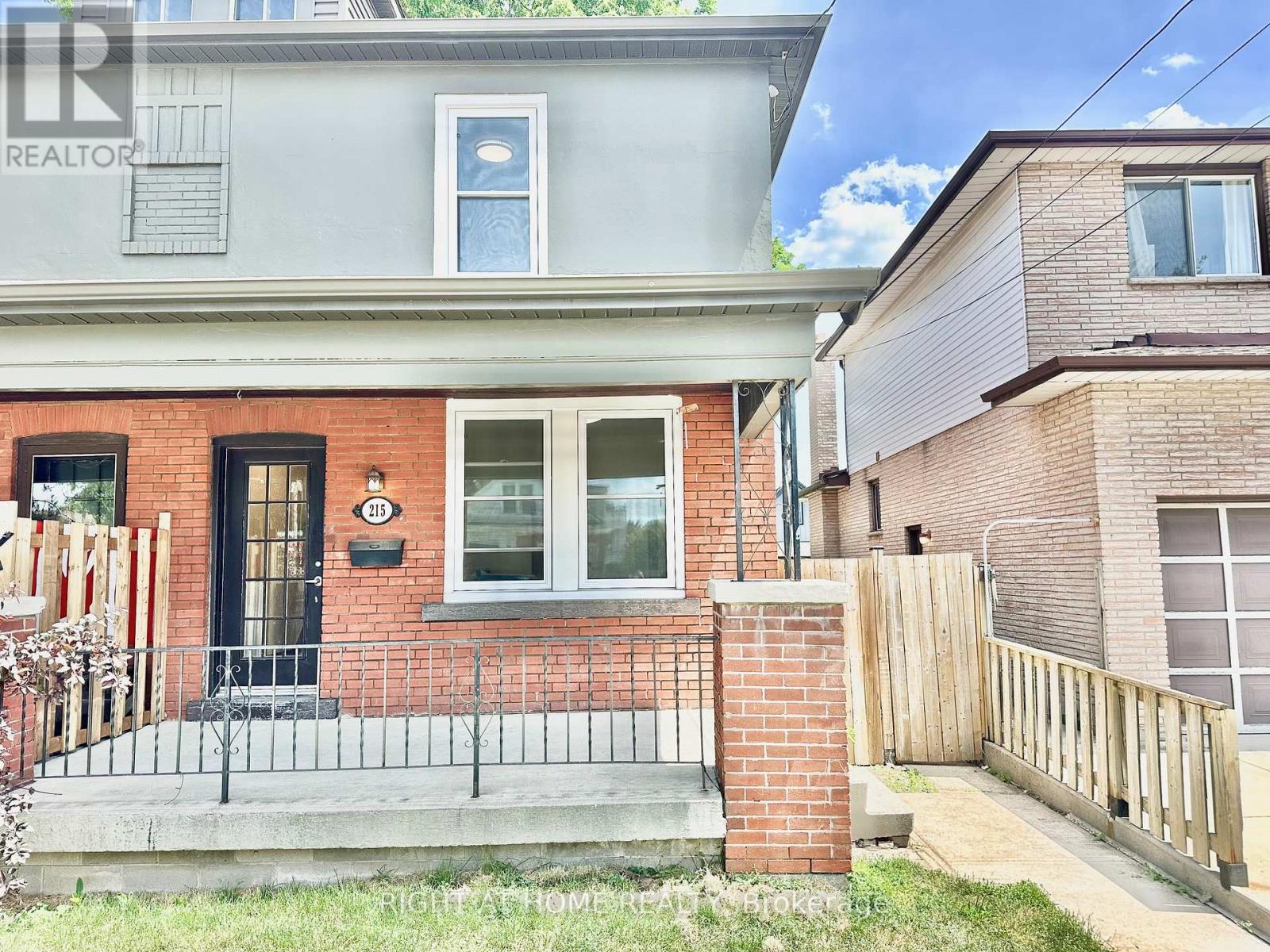 213 Rosewood Road, Hamilton, Ontario  L8K 3J5 - Photo 2 - X12766084