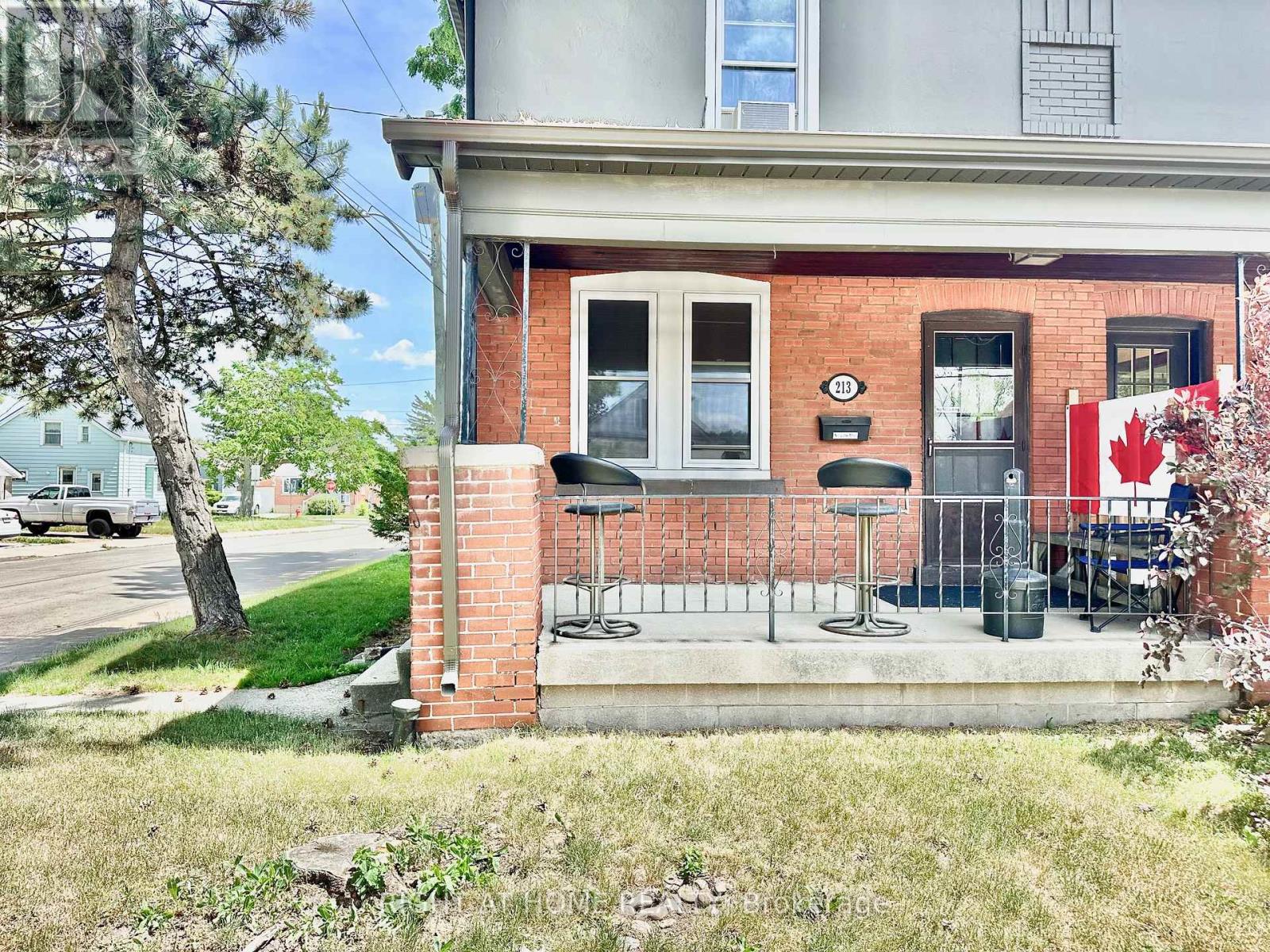 213 Rosewood Road, Hamilton, Ontario  L8K 3J5 - Photo 3 - X12766084