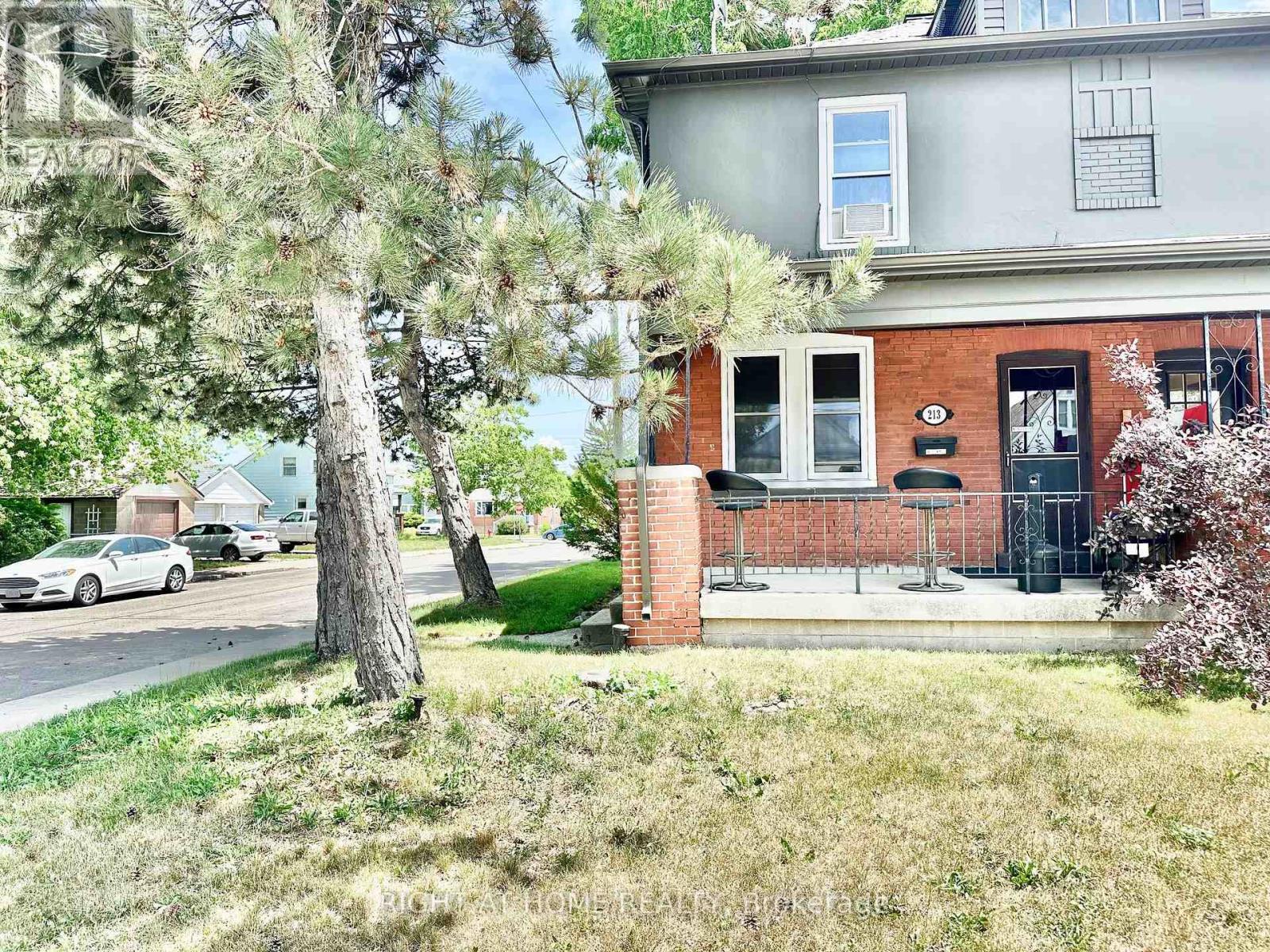 213 Rosewood Road, Hamilton, Ontario  L8K 3J5 - Photo 4 - X12766084