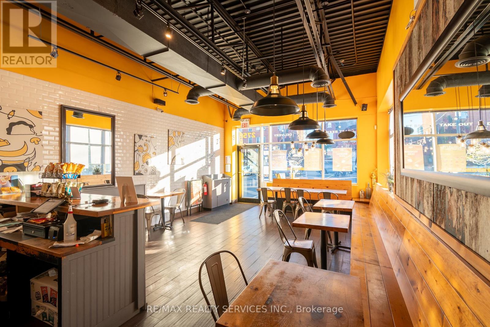 275 James Street N, Hamilton, Ontario  L8R 2L4 - Photo 3 - X12766142