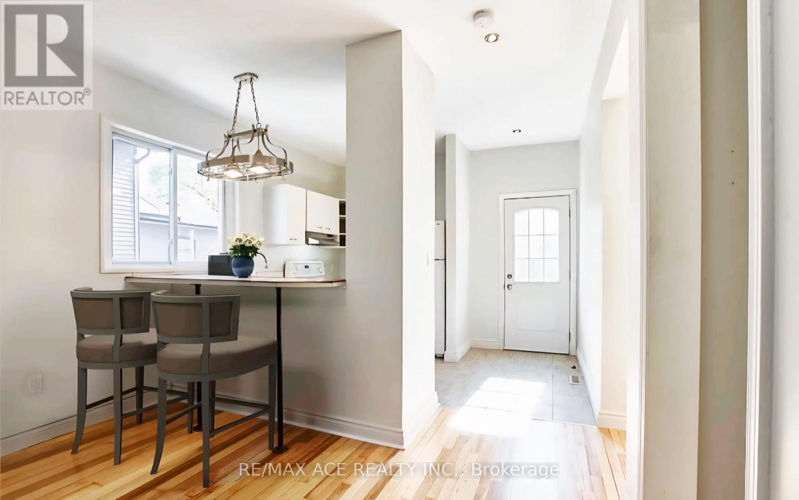 238 Mary Street N, Oshawa, Ontario  L1G 5C4 - Photo 3 - E12715168