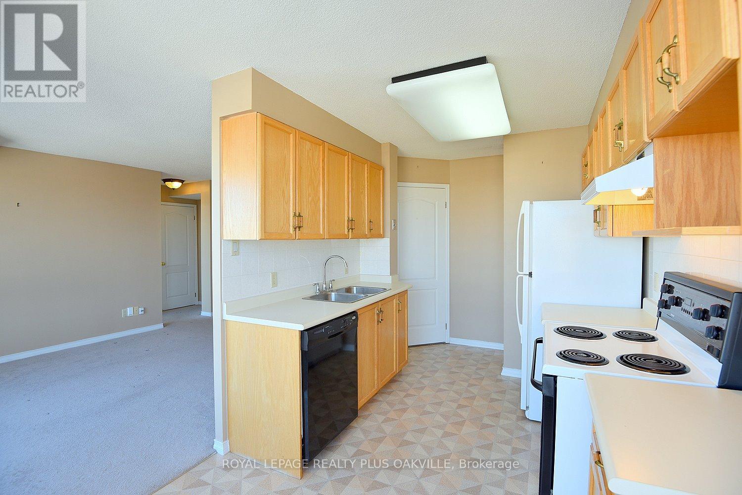 1105 - 100 Millside Drive, Milton, Ontario  L9T 5E2 - Photo 17 - W12766012