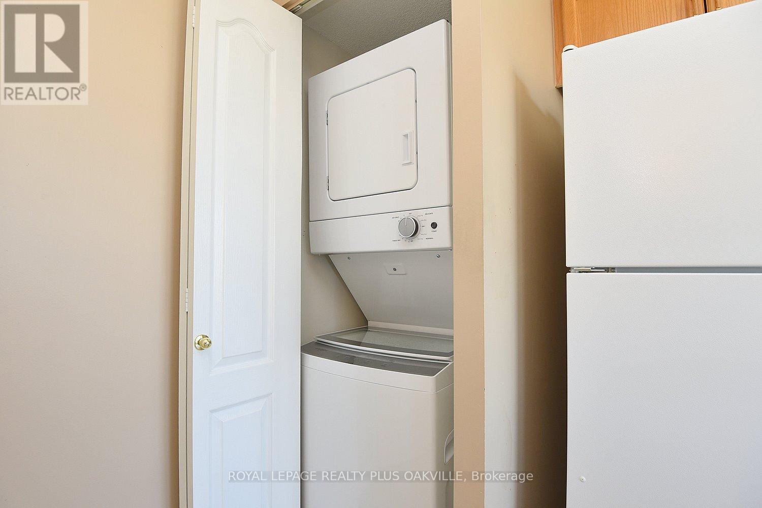 1105 - 100 Millside Drive, Milton, Ontario  L9T 5E2 - Photo 35 - W12766012