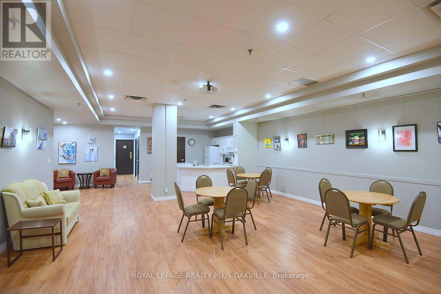 1105 - 100 Millside Drive, Milton, Ontario  L9T 5E2 - Photo 39 - W12766012