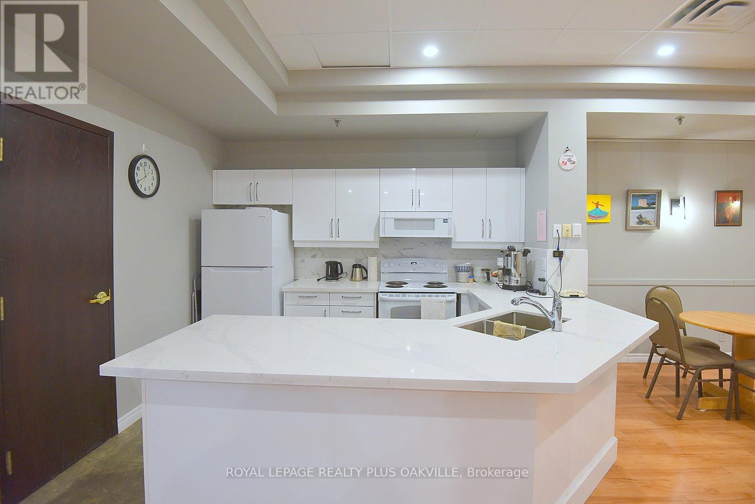 1105 - 100 Millside Drive, Milton, Ontario  L9T 5E2 - Photo 38 - W12766012