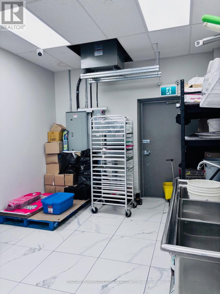 110 - 450 Hespeler Road, Cambridge, Ontario  N1R 0E3 - Photo 10 - X12758596