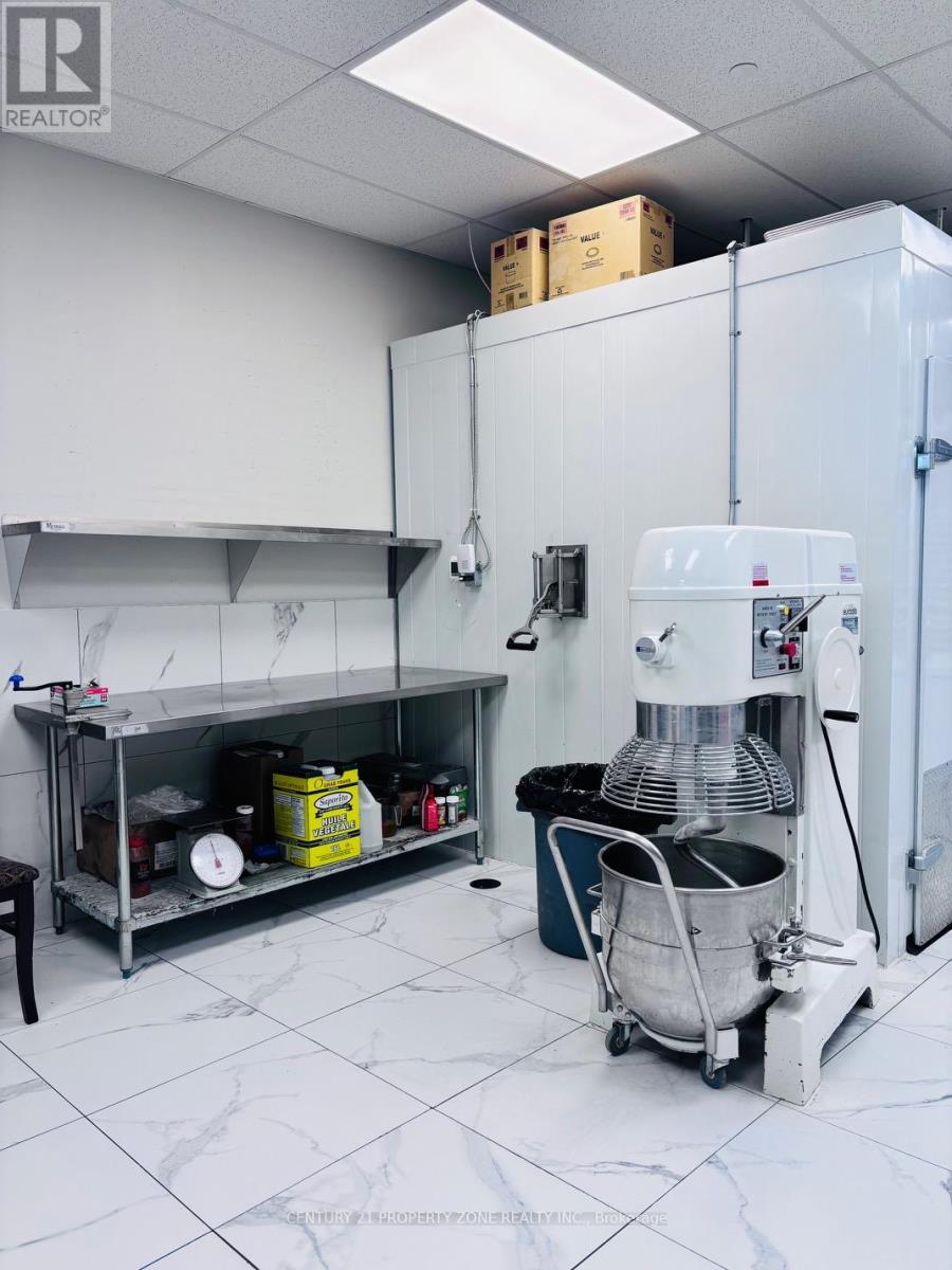 110 - 450 Hespeler Road, Cambridge, Ontario  N1R 0E3 - Photo 12 - X12758596