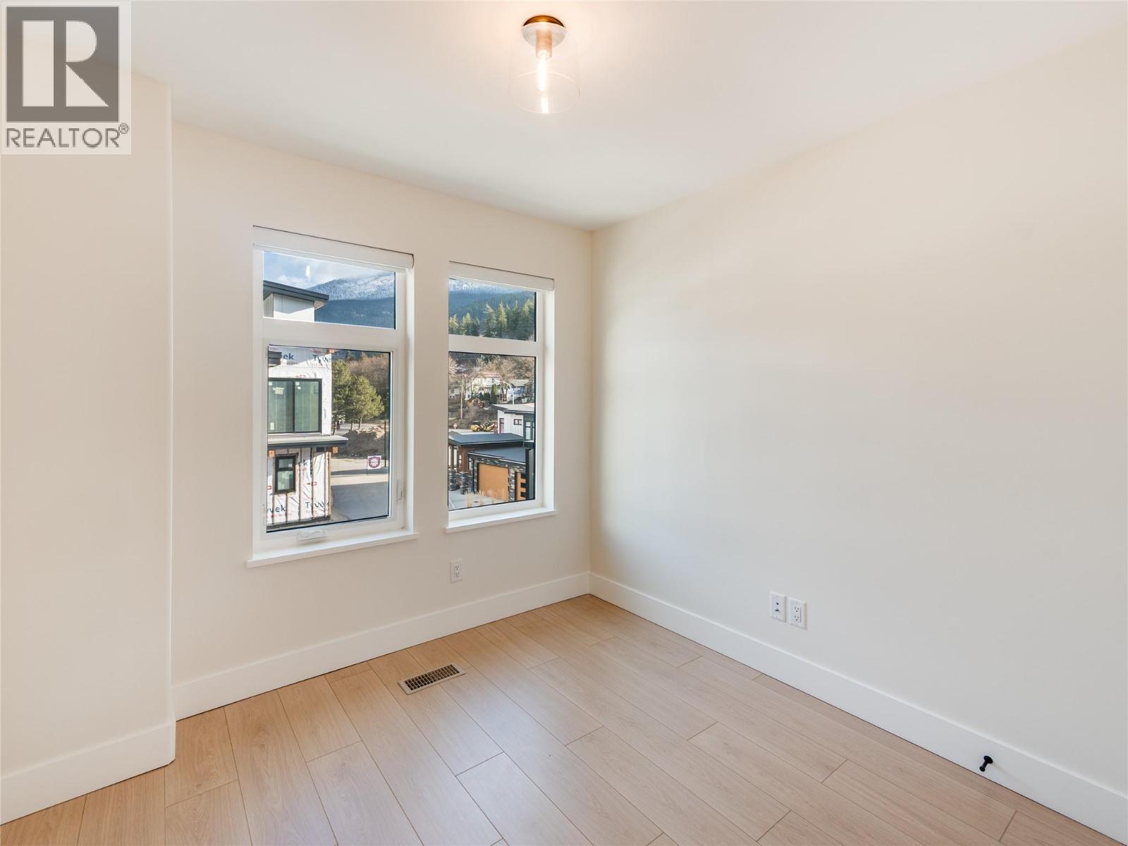 910 Lakeside Drive Unit# 107, Nelson, British Columbia  V1L 6G3 - Photo 36 - 10374823