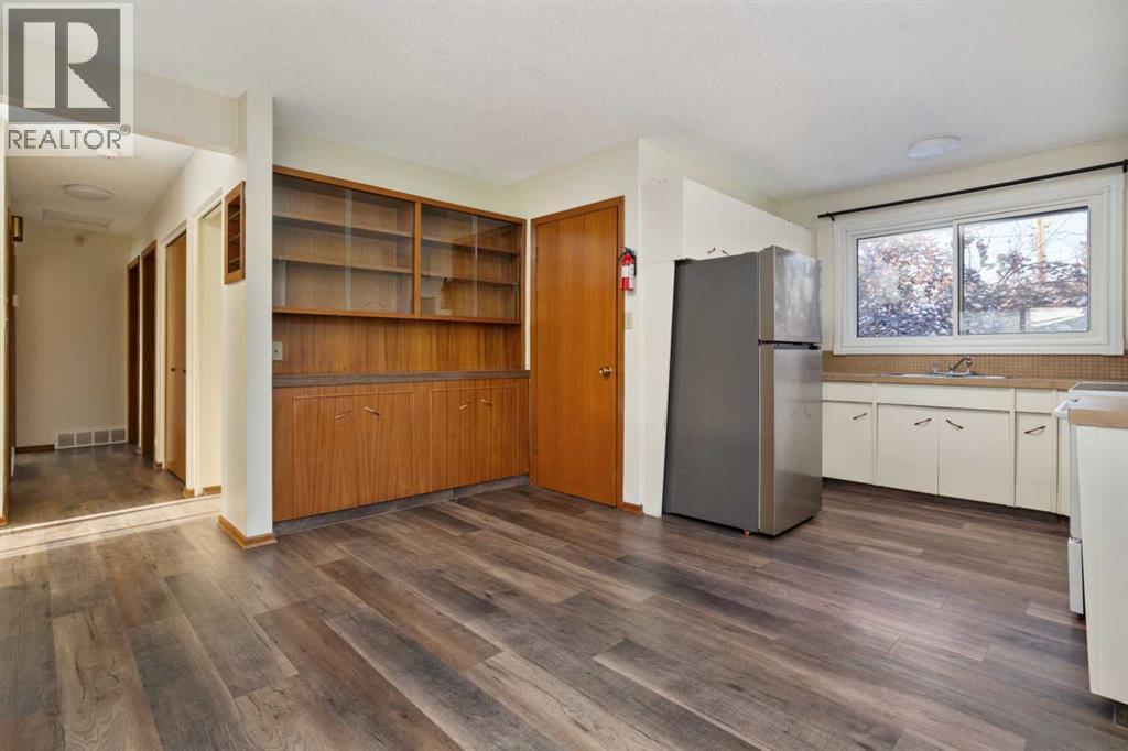 36 Grandview Crescent, Camrose, Alberta  T4V 2K6 - Photo 6 - A2275926