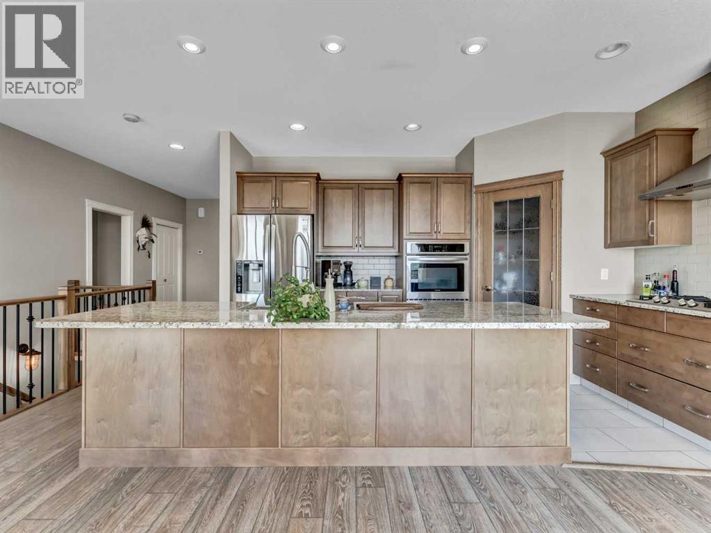 44 Palisades Mews Ne, Medicine Hat, Alberta  T1C 2B5 - Photo 9 - A2250131