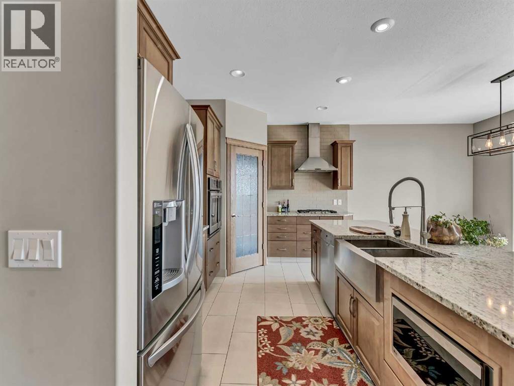 44 Palisades Mews Ne, Medicine Hat, Alberta  T1C 2B5 - Photo 7 - A2250131