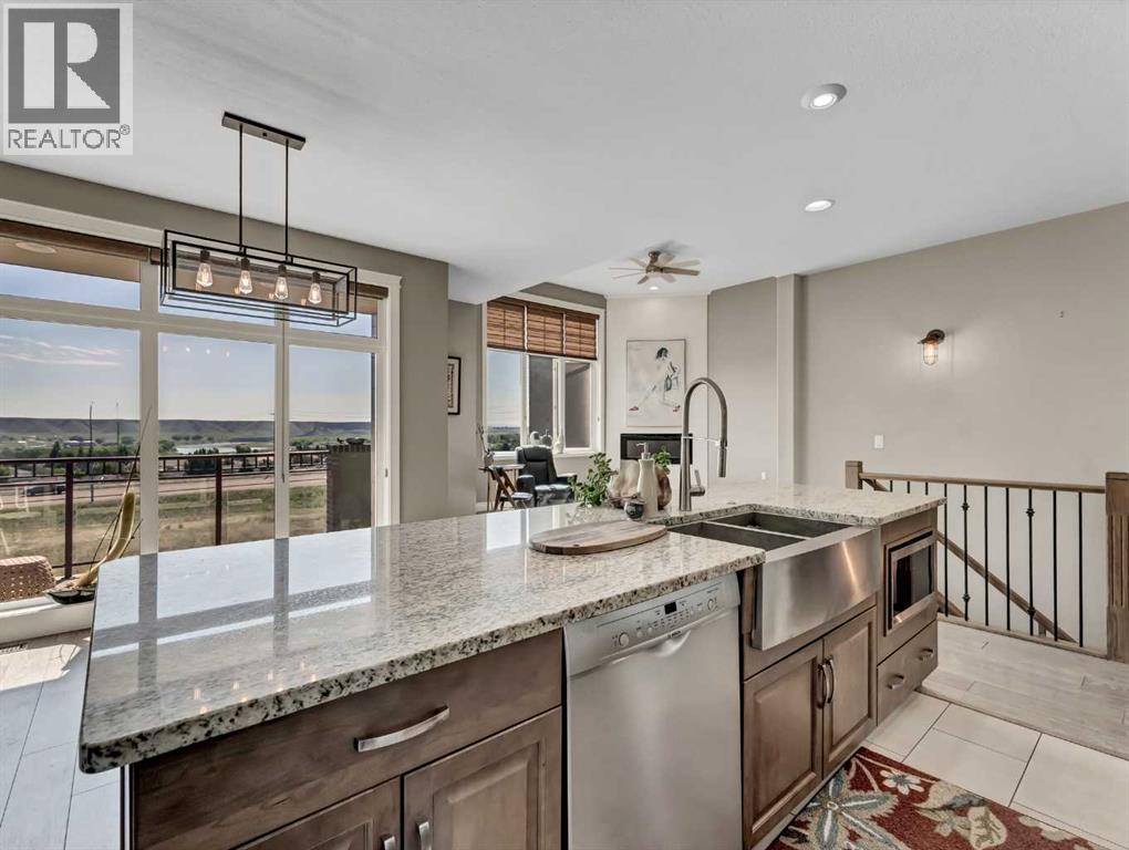 44 Palisades Mews Ne, Medicine Hat, Alberta  T1C 2B5 - Photo 12 - A2250131