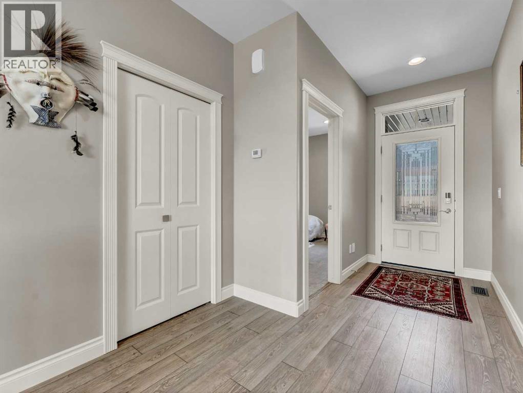 44 Palisades Mews Ne, Medicine Hat, Alberta  T1C 2B5 - Photo 5 - A2250131