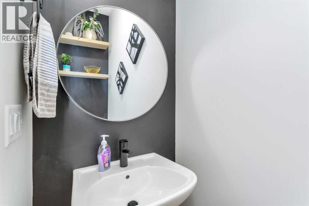 25 Inglis Crescent, Sylvan Lake, Alberta  T4S 0V3 - Photo 14 - A2280356