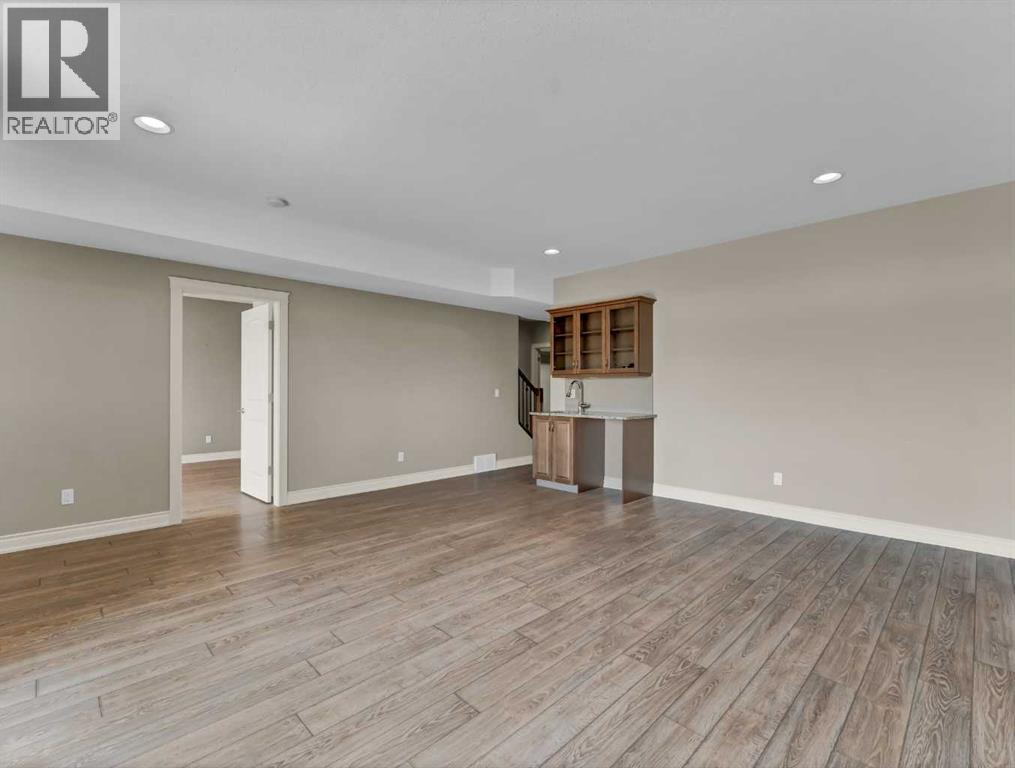 44 Palisades Mews Ne, Medicine Hat, Alberta  T1C 2B5 - Photo 32 - A2250131