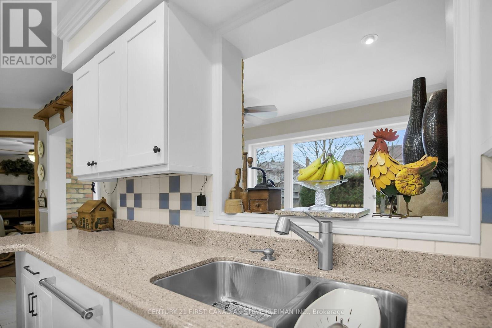 37 Virginia Crescent, London North, Ontario  N5X 3E7 - Photo 23 - X12766268