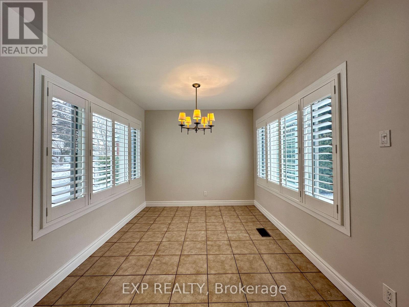 21 Granton Avenue, Ottawa, Ontario  K2G 1W5 - Photo 10 - X12766232