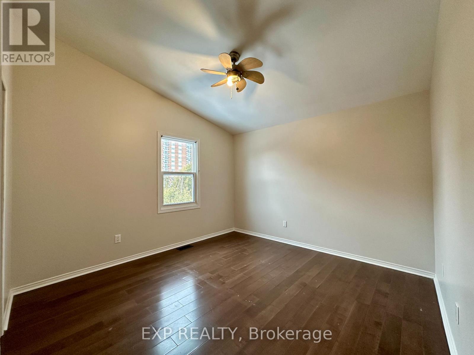 21 Granton Avenue, Ottawa, Ontario  K2G 1W5 - Photo 19 - X12766232