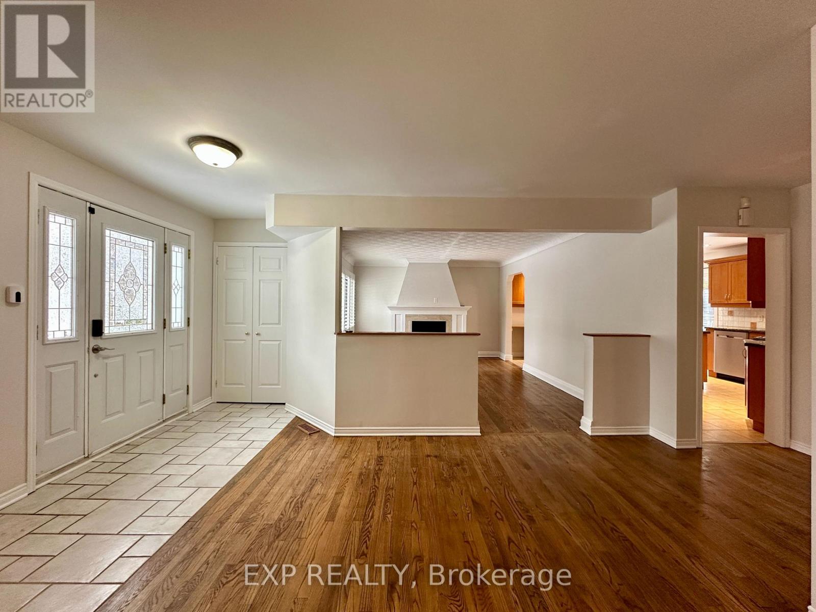 21 Granton Avenue, Ottawa, Ontario  K2G 1W5 - Photo 3 - X12766232