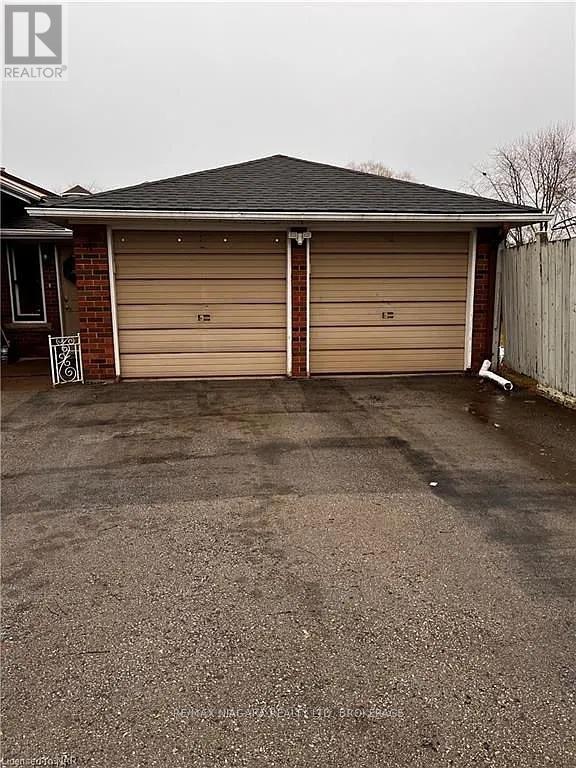 Main - 6100 Dixon Street, Niagara Falls, Ontario  L2G 2L5 - Photo 15 - X12766236