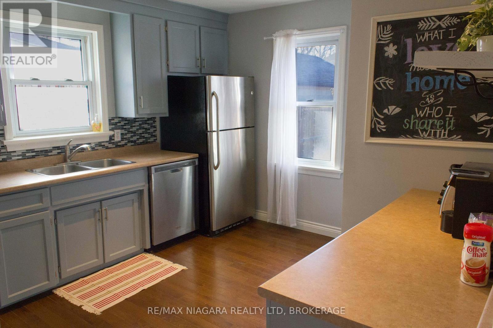 Main - 6100 Dixon Street, Niagara Falls, Ontario  L2G 2L5 - Photo 4 - X12766236