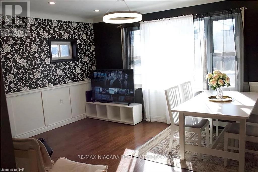 Main - 6100 Dixon Street, Niagara Falls, Ontario  L2G 2L5 - Photo 7 - X12766236