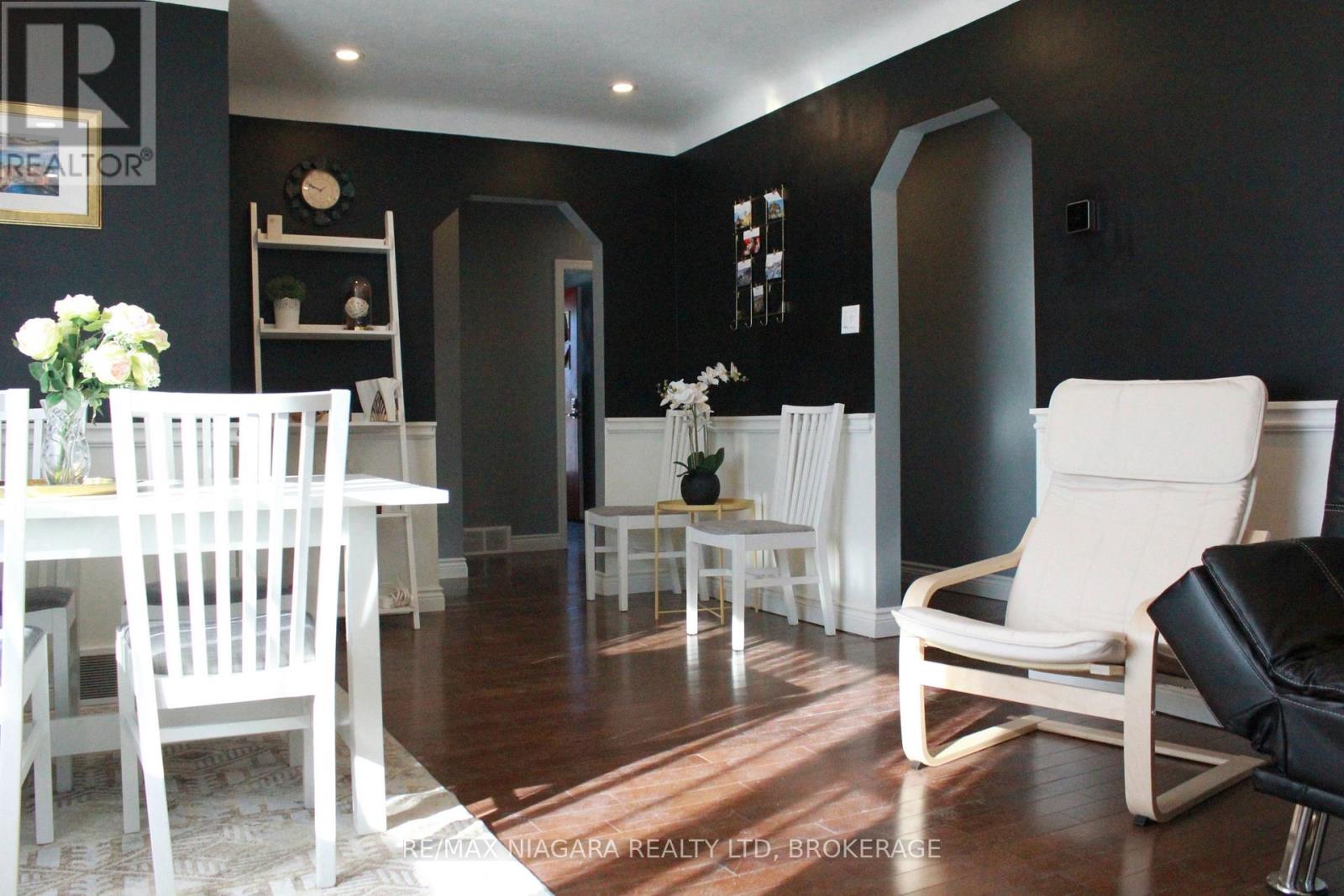 Main - 6100 Dixon Street, Niagara Falls, Ontario  L2G 2L5 - Photo 9 - X12766236